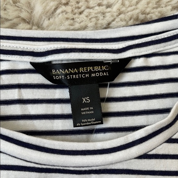 Banana Republic Ruched Top🔥🔥Host Pick🔥🔥NWT! - Picture 2 of 5